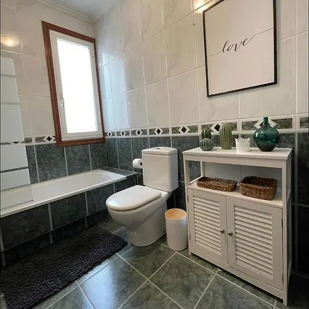 Con Bano Privado En El Centro De - Casa Particular * Vigo
